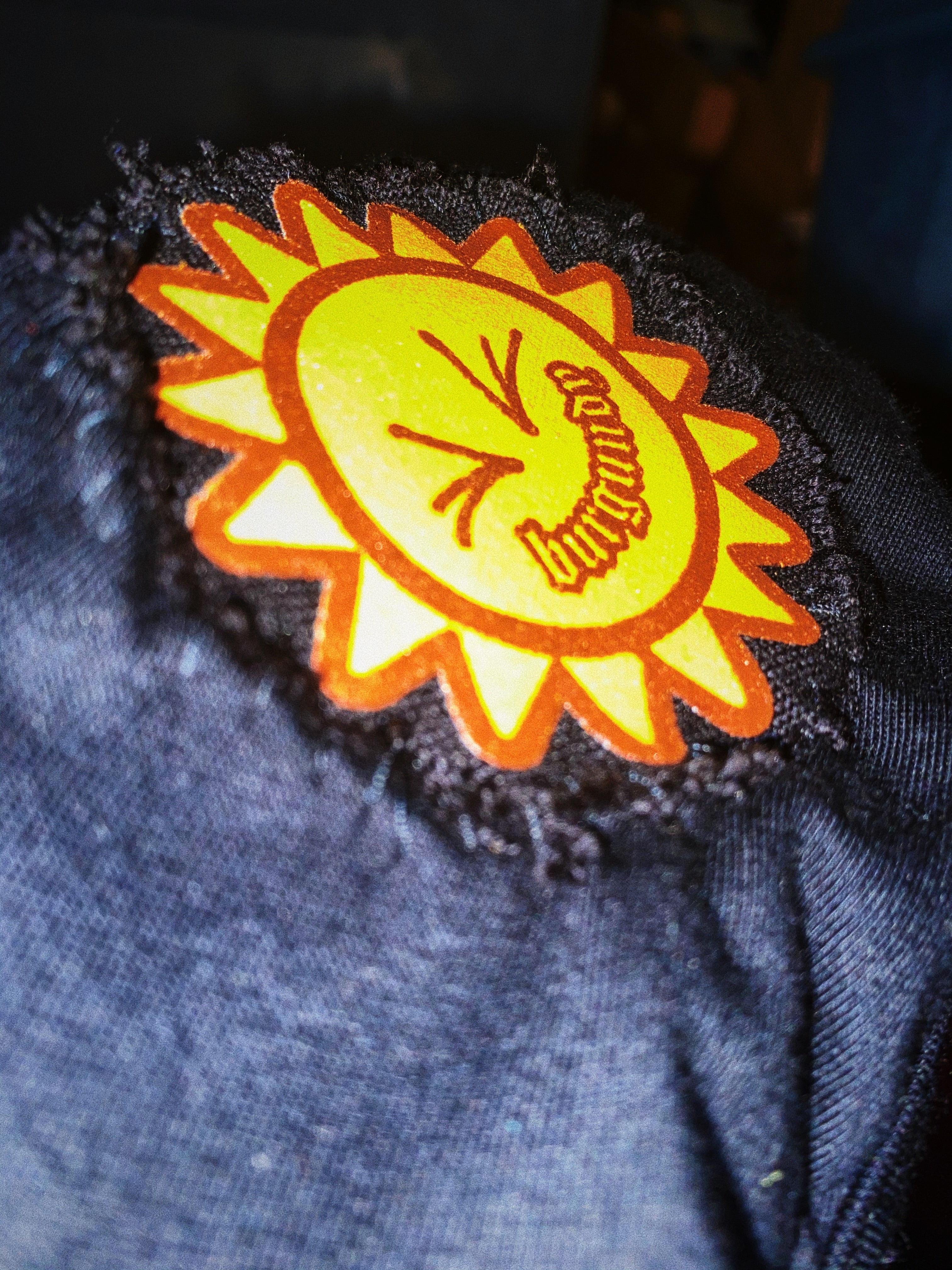 x SUN LOGO (FACE MASK)